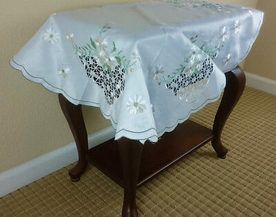 Embroidered Green Flower Tablecloth 33" Round Night Stand Side End Table Cover Grant Linen - фотография #2