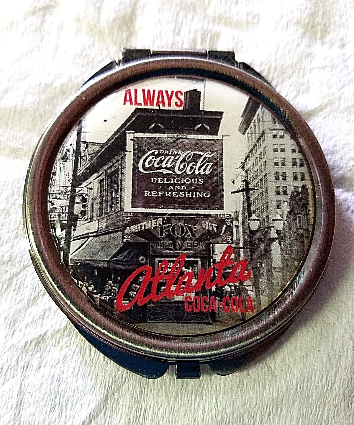 COCA COLA Metal Pocket Compact Purse Mirror w/  Photo of ATLANTA  Coca Cola Logo Coca-Cola