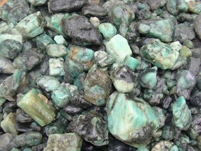 3000 Carat Lots of Unsearched Natural Emerald Rough + a FREE Faceted Gemstone Без бренда - фотография #2
