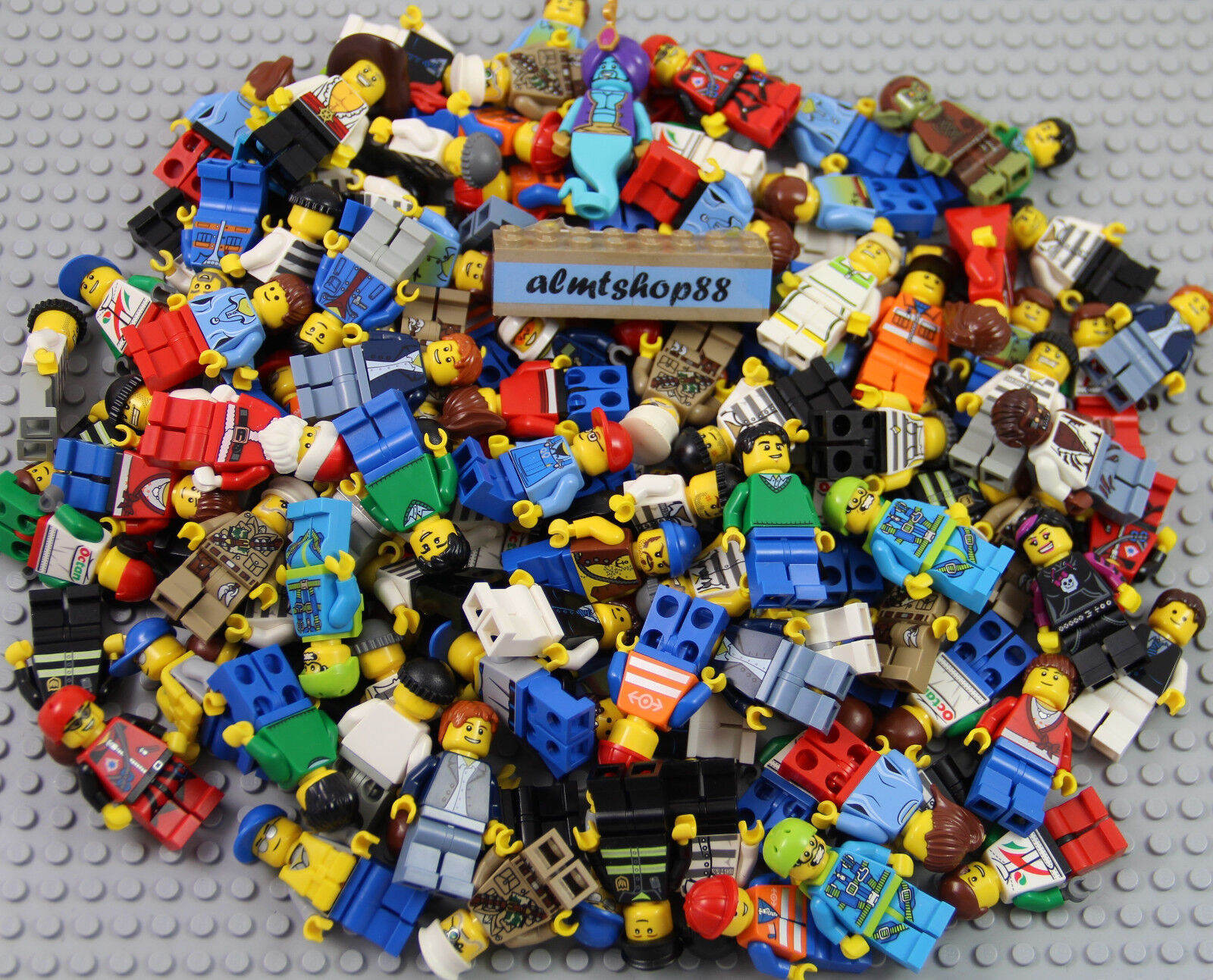 LEGO - Genuine Minifigures Male Female People Party Favor Utensil Town Bulk Lot  LEGO