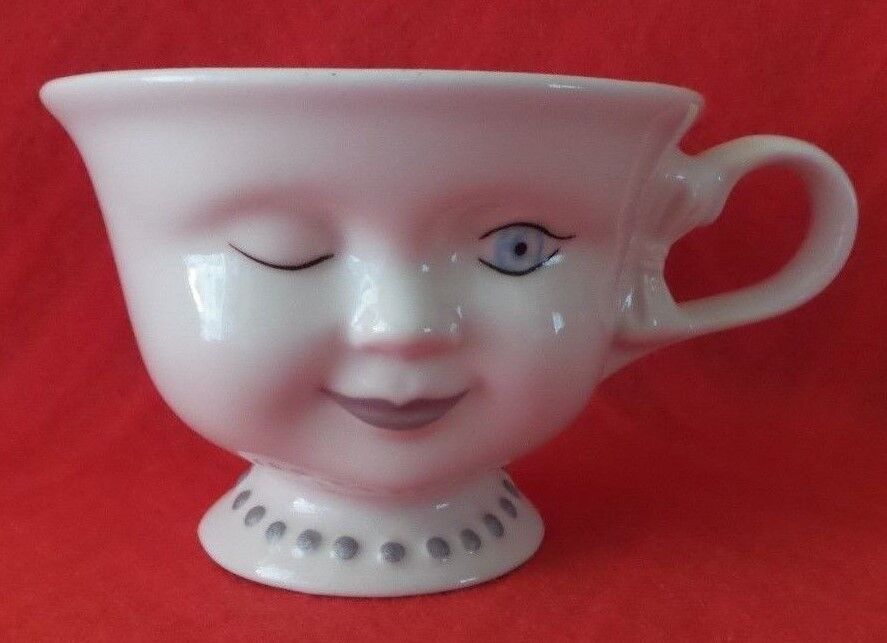  BAILEYS CLASSIC GIRL CUP HAND PAINTED AND SIGNED BY ACTRESS HELEN HUNT  Baileys Irish Cream