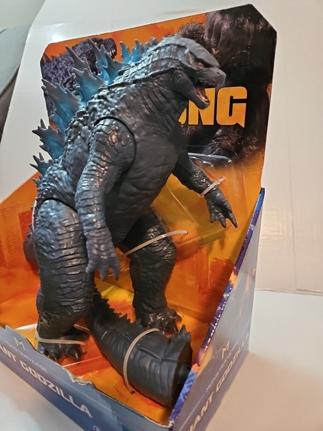 Godzilla vs Kong Monsterverse 11” Giant Godzilla Figure Playmates Toy New Playmates 35561 - фотография #2