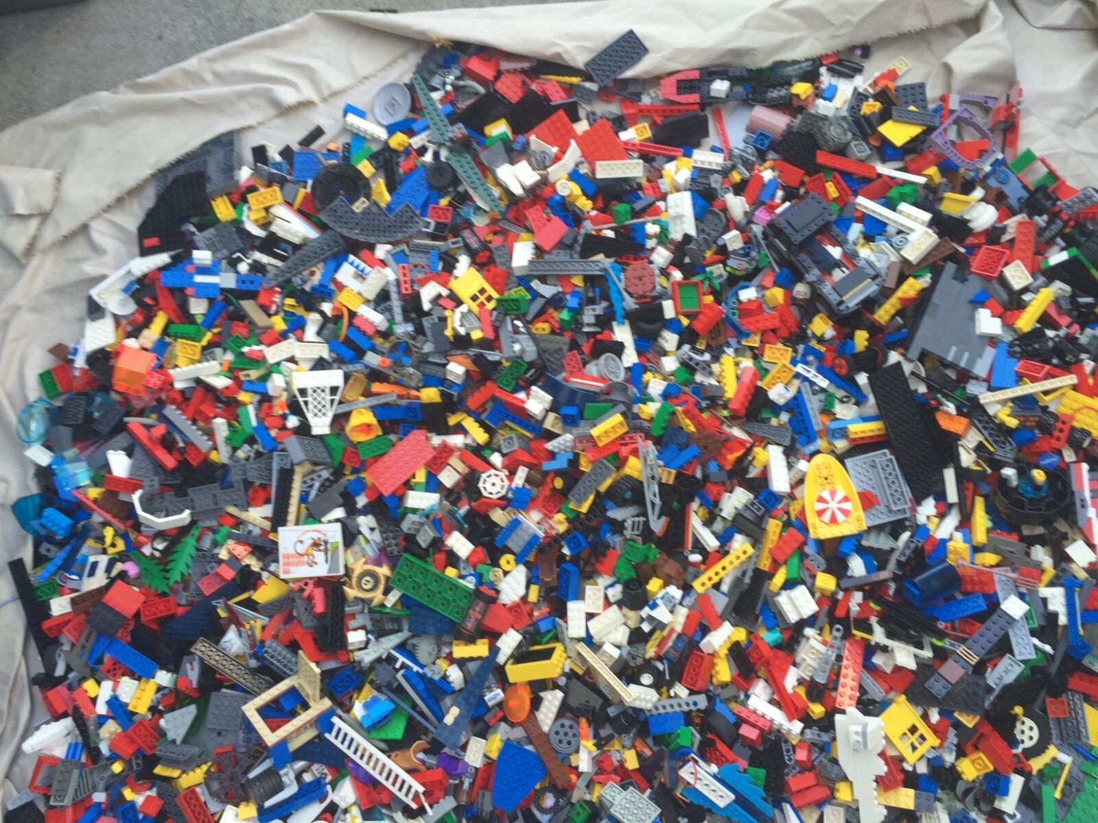 2  POUND Of LEGO'S Bricks part pieces Lot Star Wars City Etc Bulk 100% LEGO - фотография #9