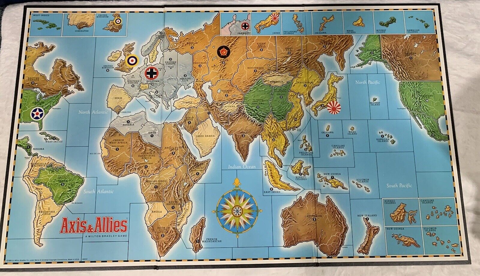 1984 Axis and Allies Game by Milton Bradley Unpunched Complete Open Box Milton Bradley 4423 - фотография #9