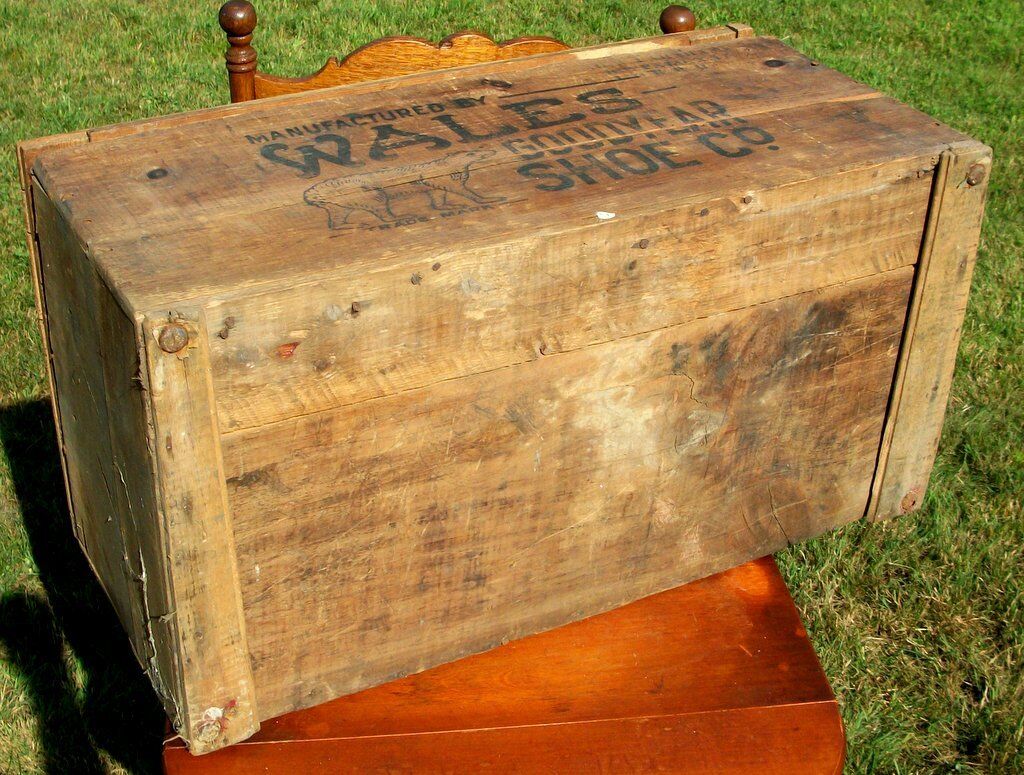 Wales Goodyear Shoes antique wooden box primitive crate KEDS precursor Без бренда - фотография #5
