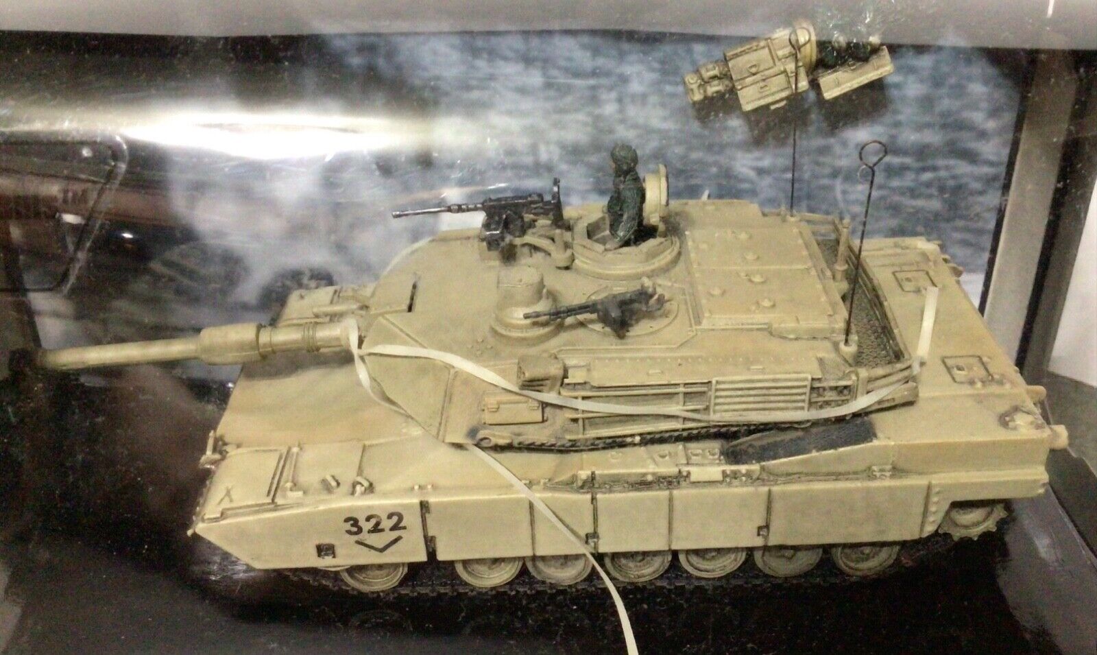 Forces of Valor US M1A2 Abrams Tank - NEW - 1:72, Baghdad 2003, diecast Forces of Valor 85005 - фотография #3