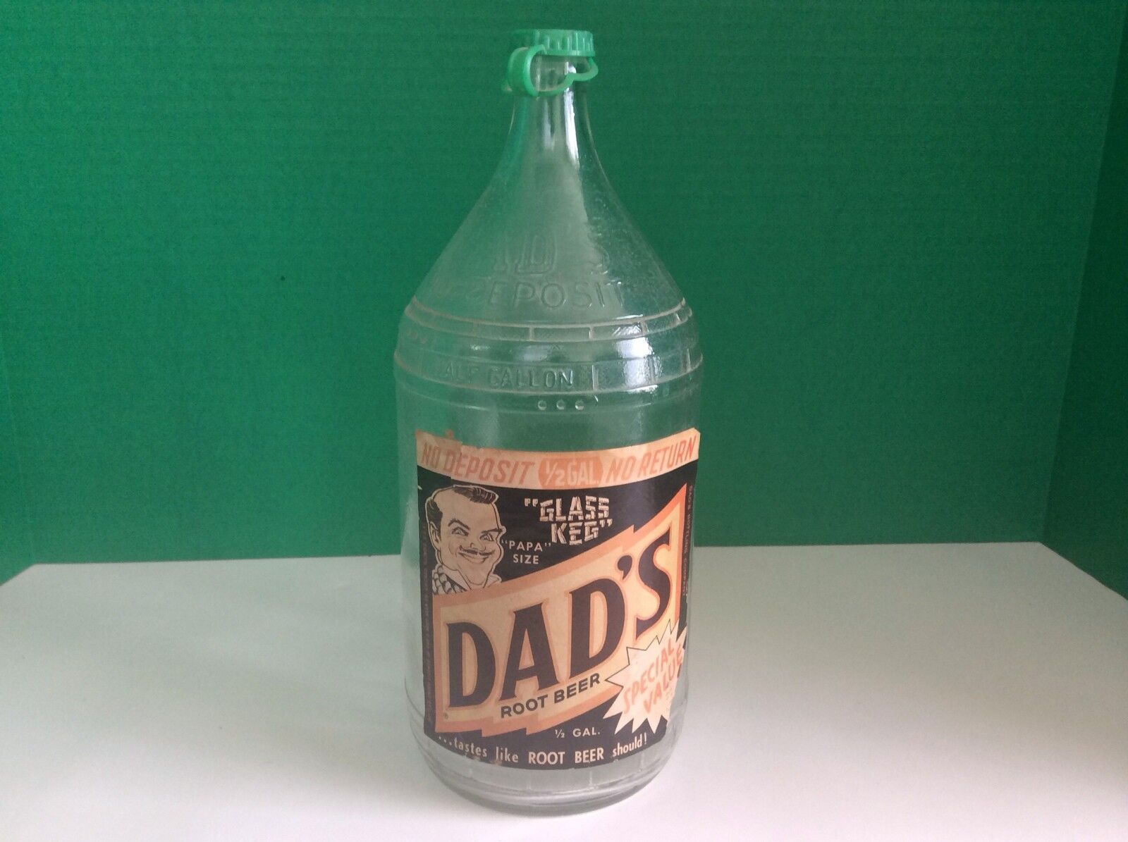 Vintage Dad's Root Beer Bottle Paper label "Papa" Size 1/2 Gal Clear with Cap Без бренда