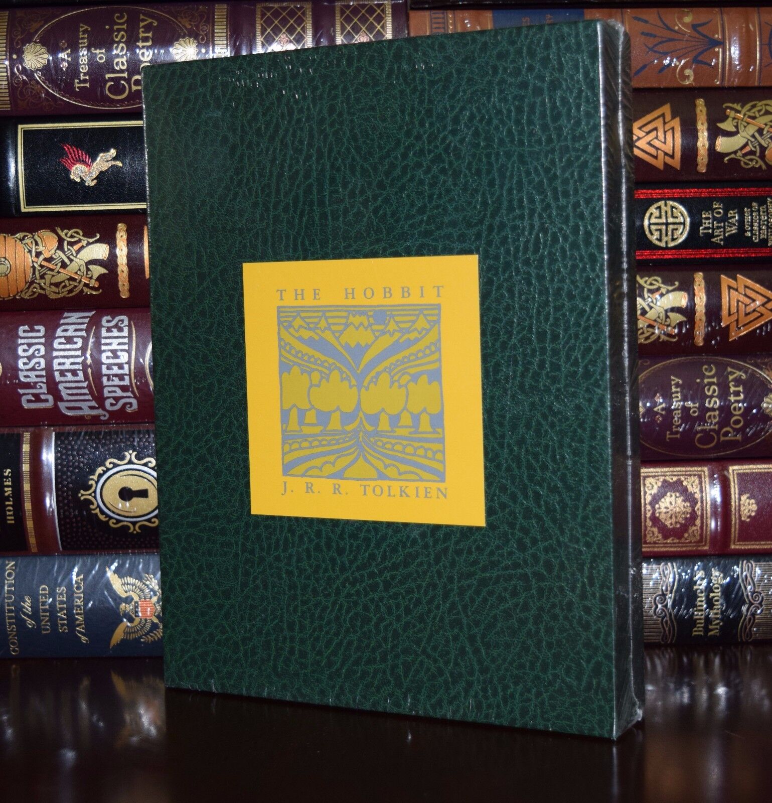 New Hobbit by J.R. Tolkien Leather Bound Deluxe Collector's Slipcase Hardcover Без бренда - фотография #4