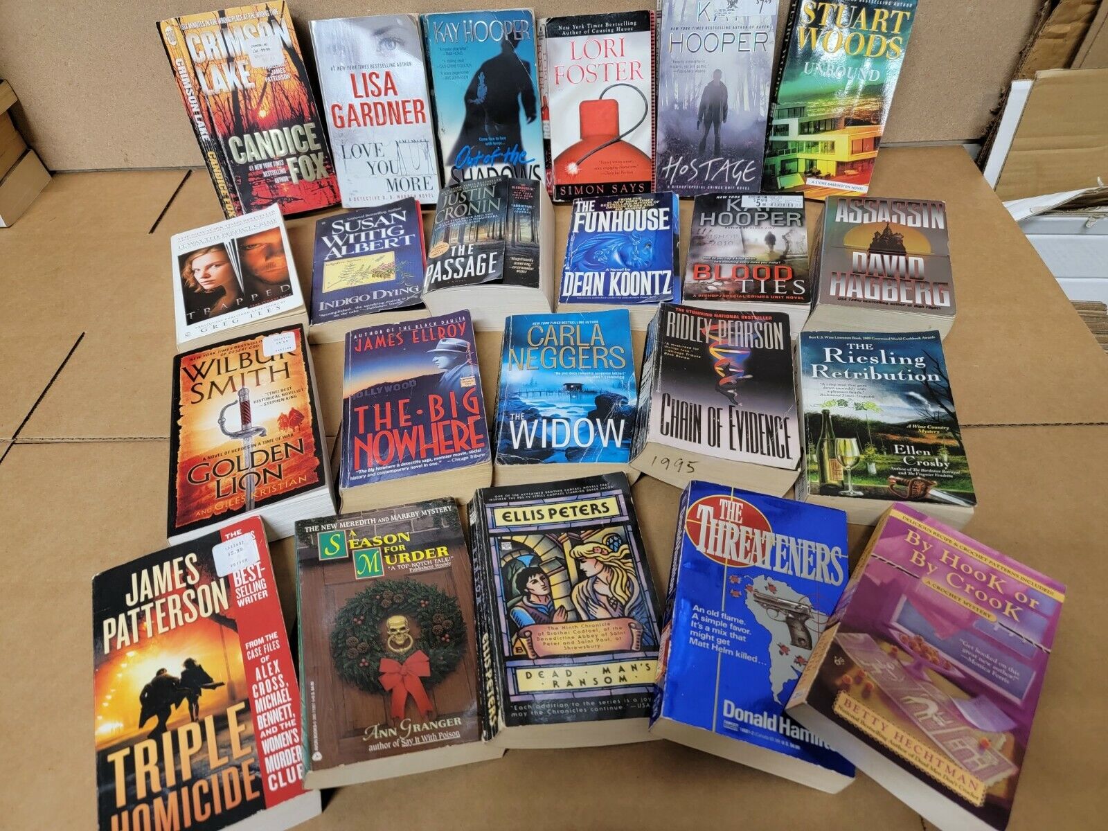 Lot of 20 Mystery Thriller Fiction Paperbacks Popular Author Books MIX UNSORTED Без бренда - фотография #5