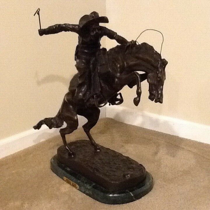 LARGE BRONCO BUSTER BRONZE ON MARBLE STATUE REPRODUCTION BY FREDERIC REMINGTON  Без бренда