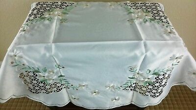 Embroidered Green Flower Tablecloth 33" Round Night Stand Side End Table Cover Grant Linen - фотография #3