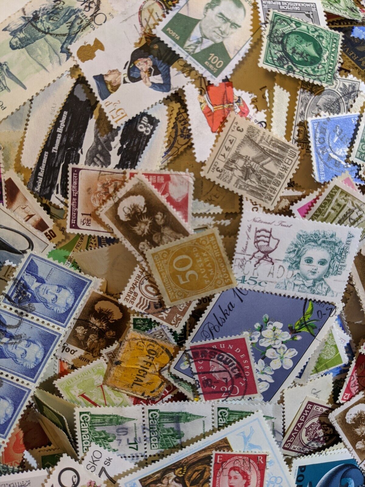 JJ: WORLDWIDE Stamp Collection Lot of 100 from Albums Glassines Mint Sets Used Без бренда - фотография #3