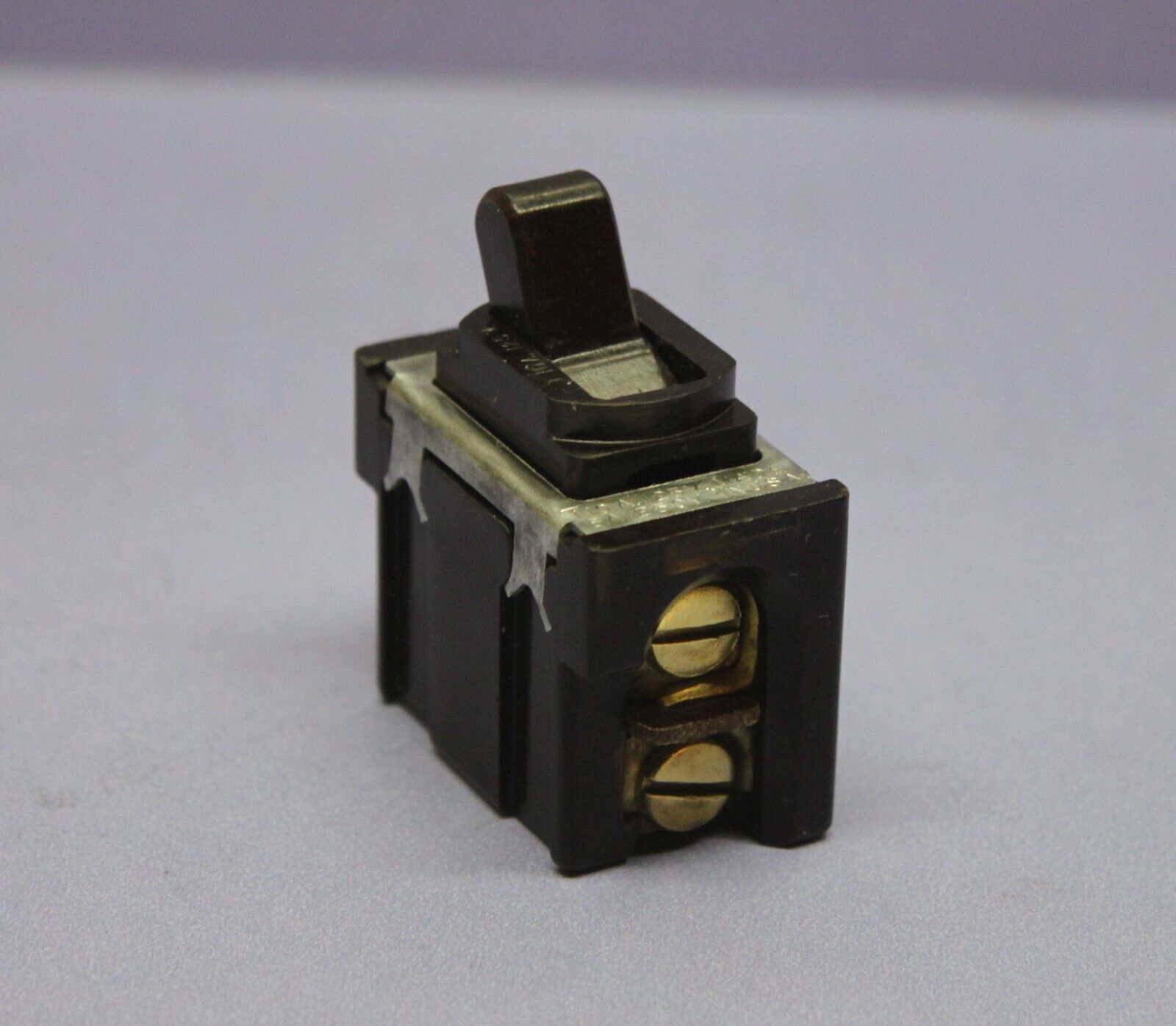 💡 Vintage Brown 3-Way Toggle Light Switch Despard Interchangeable, Bryant Bryant - фотография #2