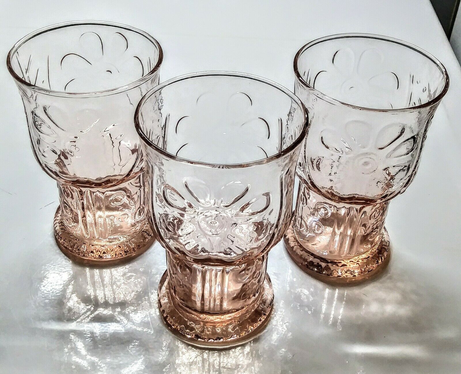 Vintage Libbey Country Garden Embossed Pink Glass 12 oz Daisy Tumblers Set of 3 Без бренда