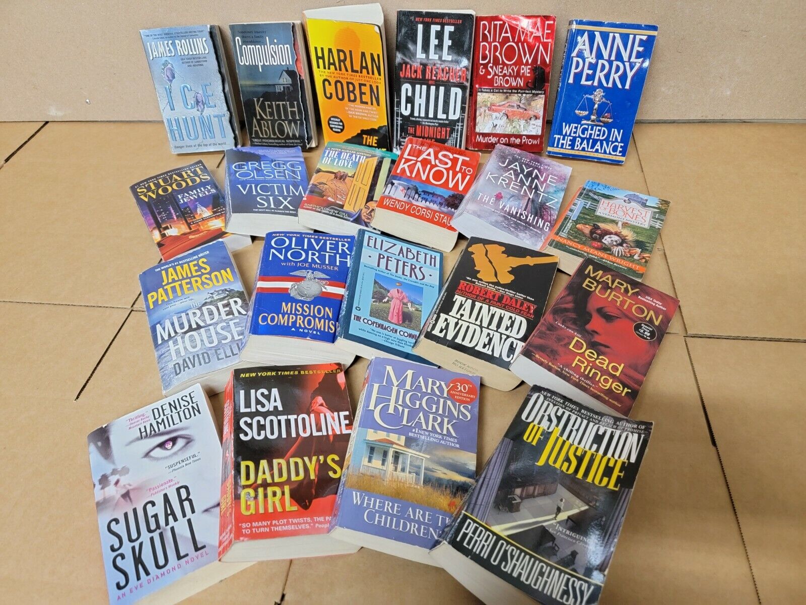 Lot of 20 Mystery Thriller Fiction Paperbacks Popular Author Books MIX UNSORTED Без бренда - фотография #6