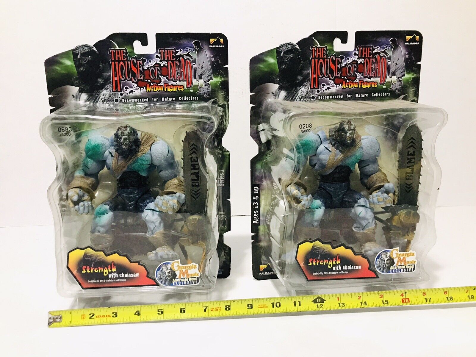 X2 House of the Dead Strength  Chainsaw Exclusive Figure Limited Of 5000 NEW Dreamcast - фотография #4