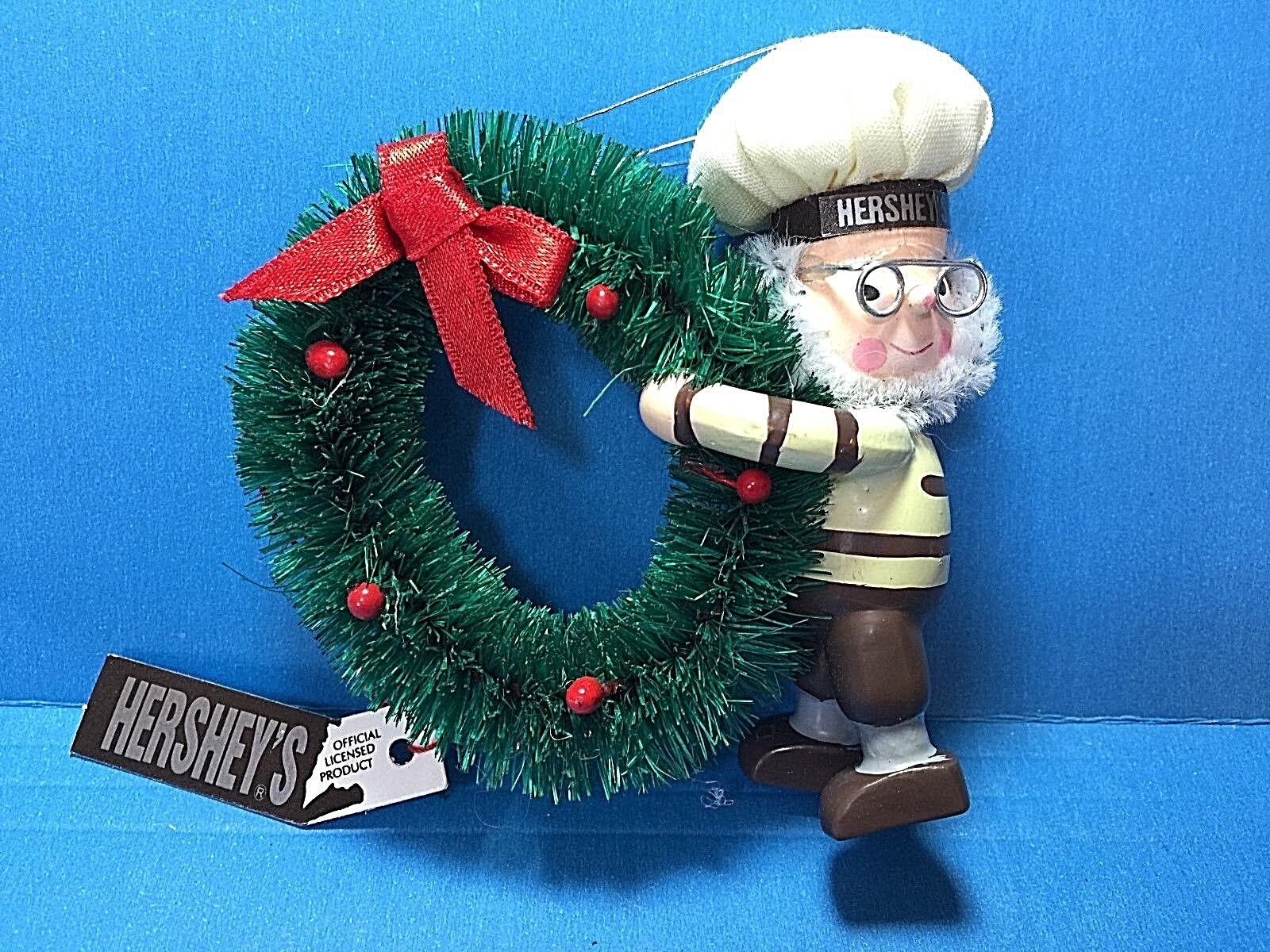 Hershey's Chocolate Elf Hanging On A Wreath Wood Ornament 1995 Без бренда