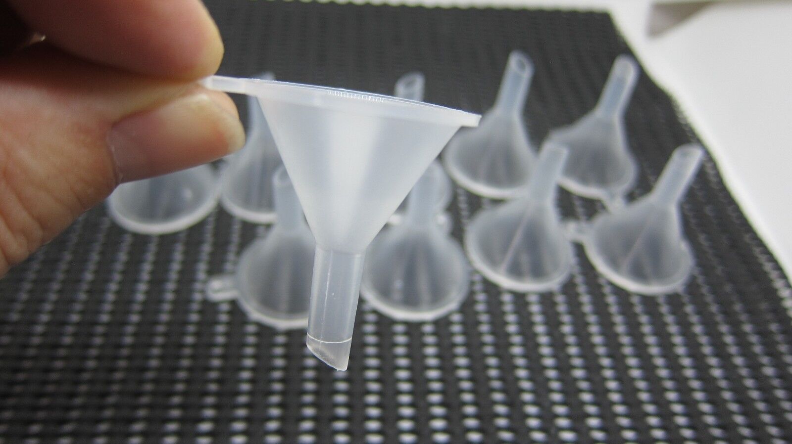 10 pcs Tiny Plastic Mini Funnel For Perfume Diffuser Liquid Oil Funnels  Unbranded Does Not Apply