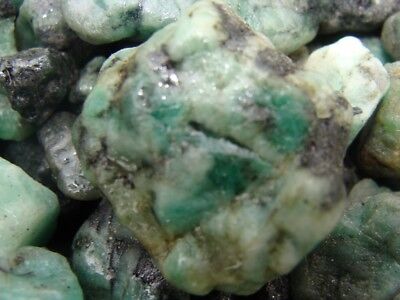 3000 Carat Lots of Unsearched Natural Emerald Rough + a FREE Faceted Gemstone Без бренда - фотография #4