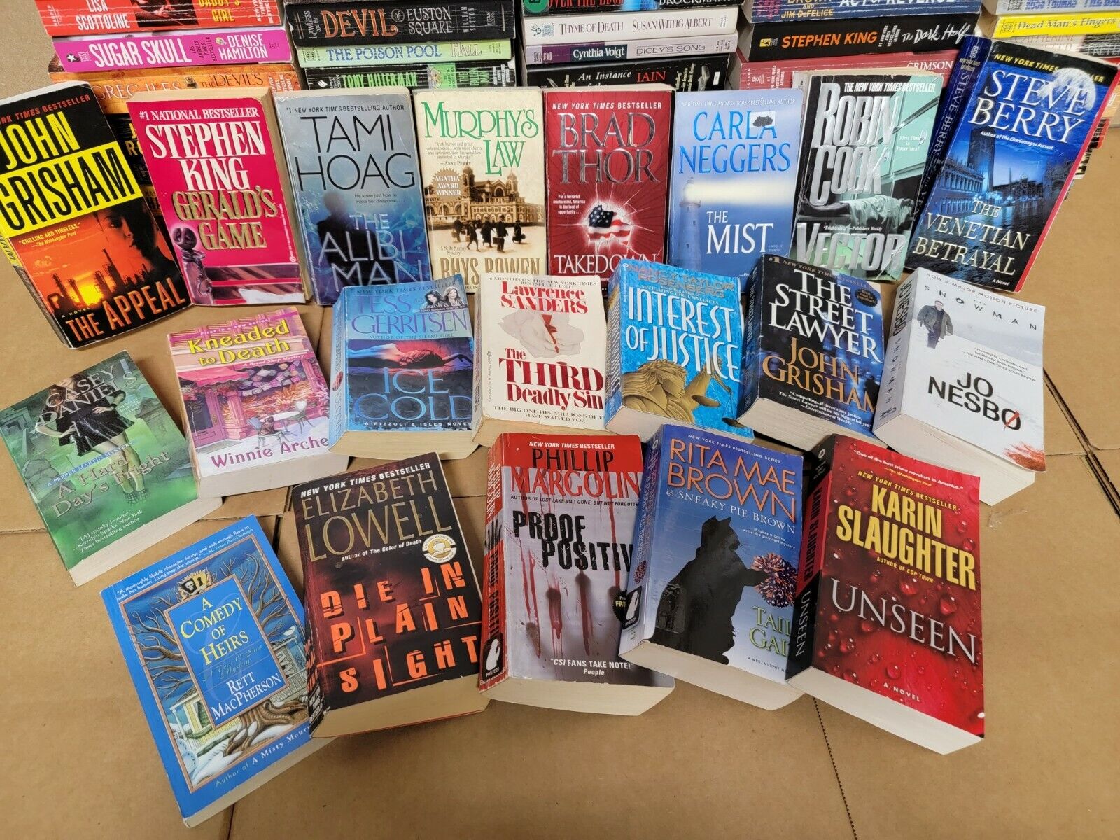 Lot of 20 Mystery Thriller Fiction Paperbacks Popular Author Books MIX UNSORTED Без бренда - фотография #3