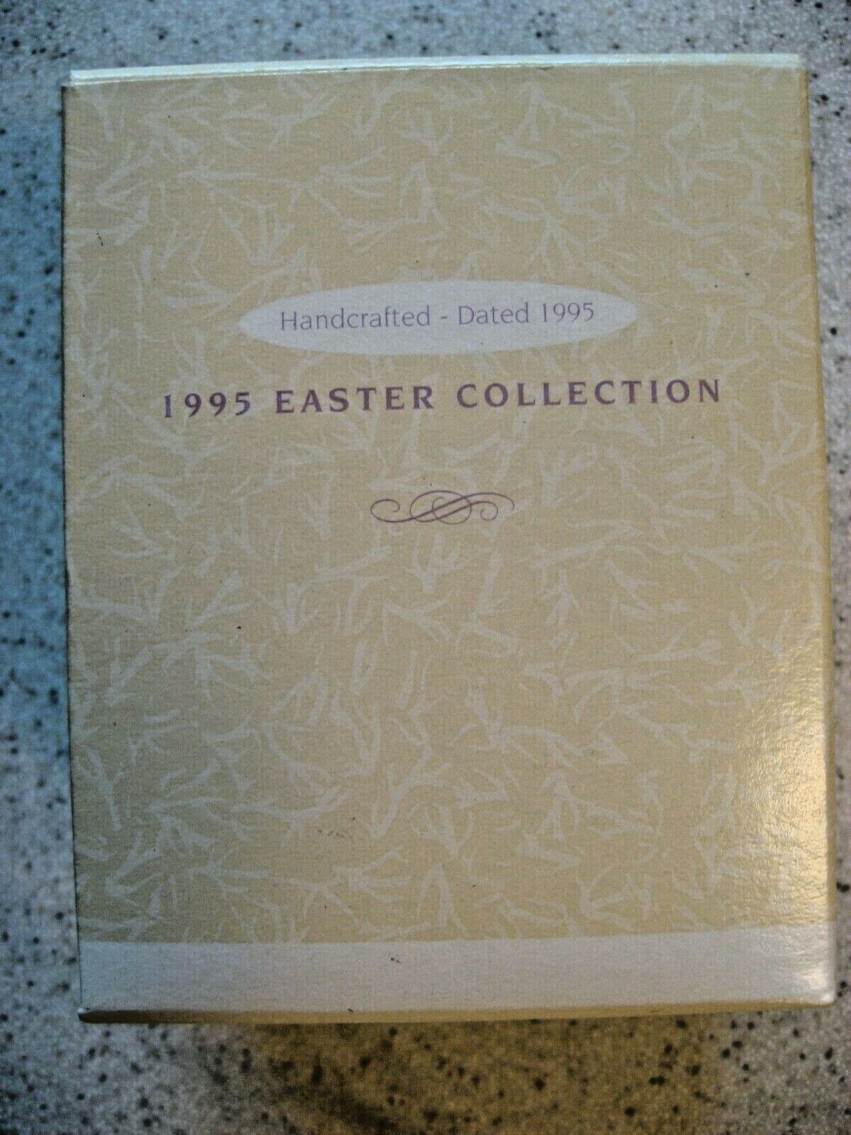 Hallmark Keepsake Baby's First Easter Ornament 1995 Easter Collection Hallmark Does Not Apply - фотография #2