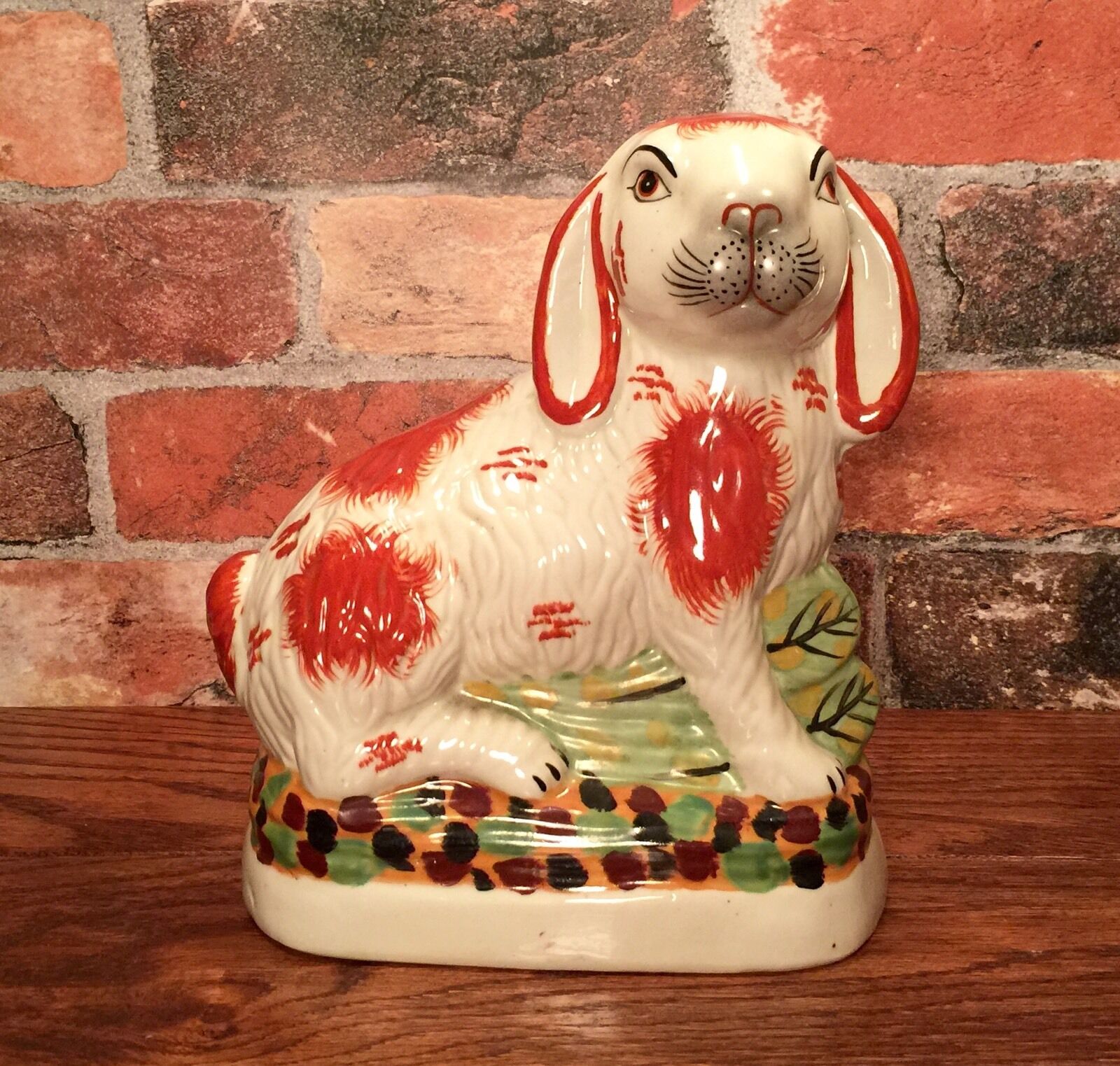 Staffordshire Red & White Bunny Rabbit Porcelain Figurine Без бренда