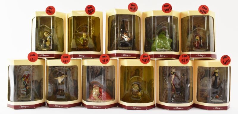Disney Tiny Kingdom The Nightmare Before Christmas Lot of 11 Figurines RL100 Без бренда