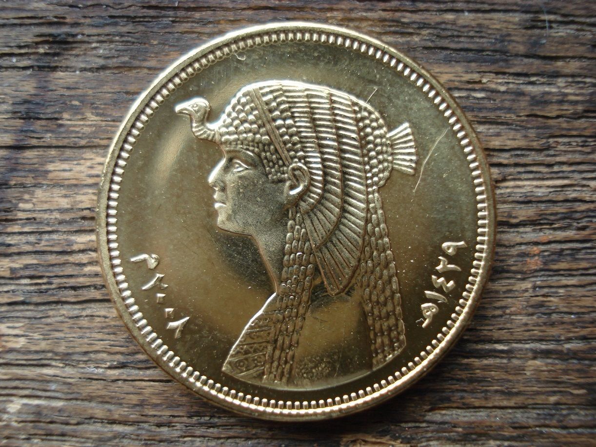 Original Antique Ancient Egyptian 50 Piasters Coin (Cleopatra Version) Age 7-20 Без бренда - фотография #3