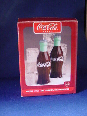 Coca-Cola Contour Bottles Salt & Pepper Shaker Set  2002 Без бренда