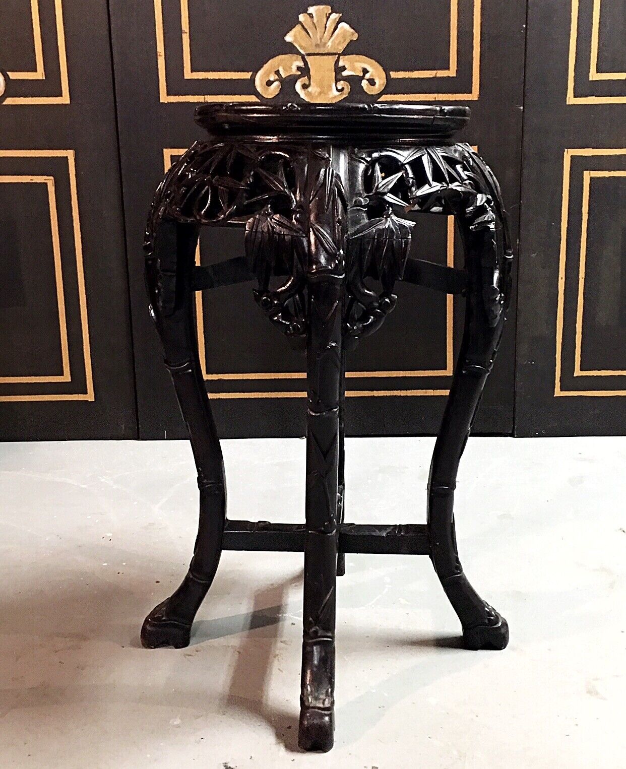 Chinese Antique Carved Teak Wood Pedestal Table Без бренда