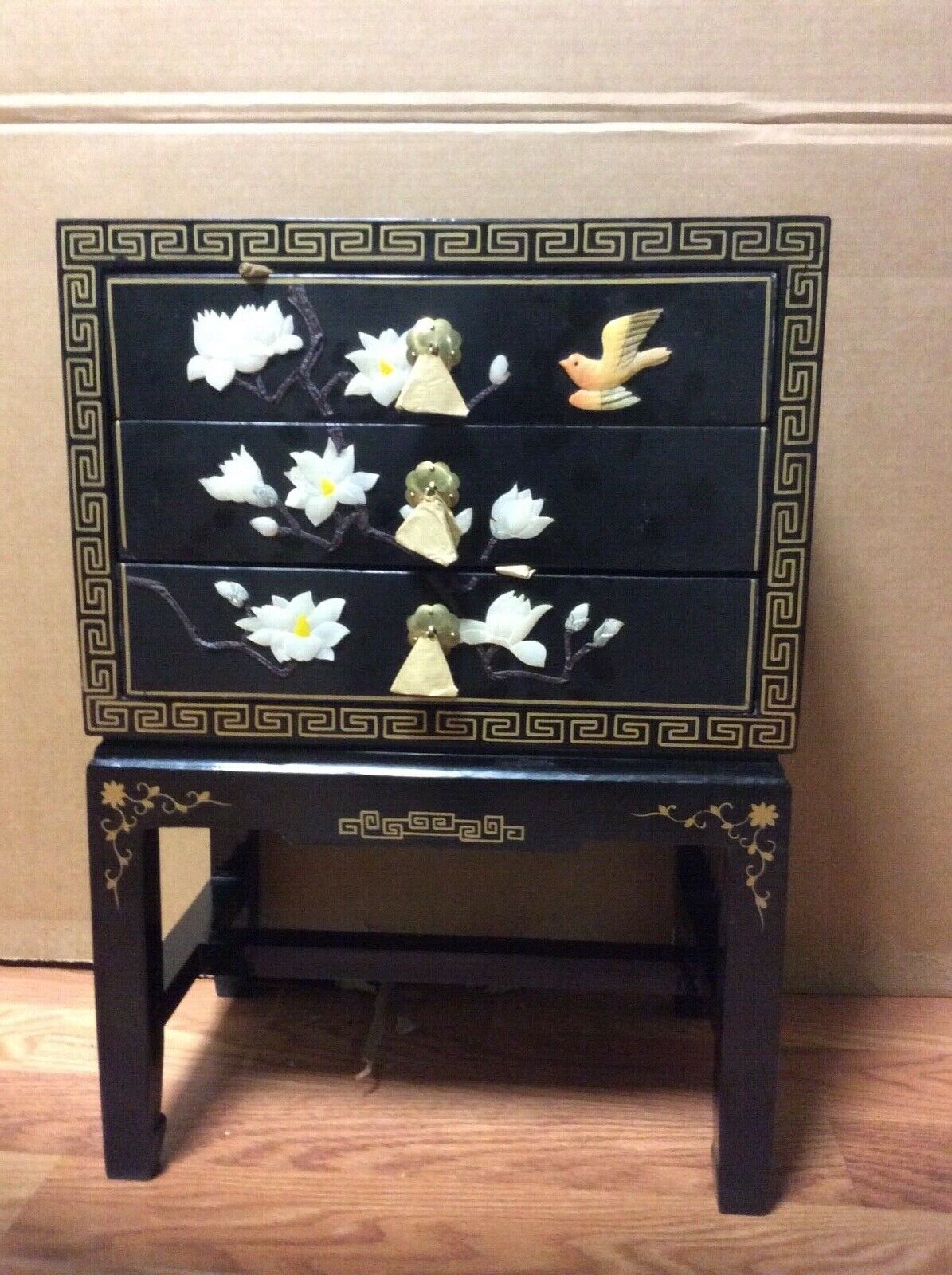 chinese furniture, hand painted, stone inlaid wooden lacquered cabinet, 3 drawer Без бренда