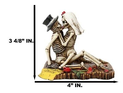 Ebros Love Never Dies Castaway Wedding Skeleton Couple Kissing Statue 3.75"H Без бренда - фотография #2