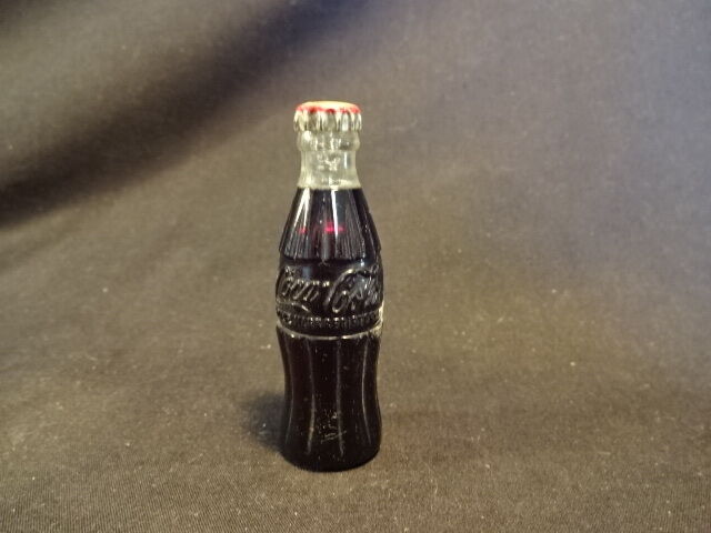 Old Vtg Drink Coca Cola Coke Bottle with Cap Cigarette Lighter  Без бренда - фотография #3