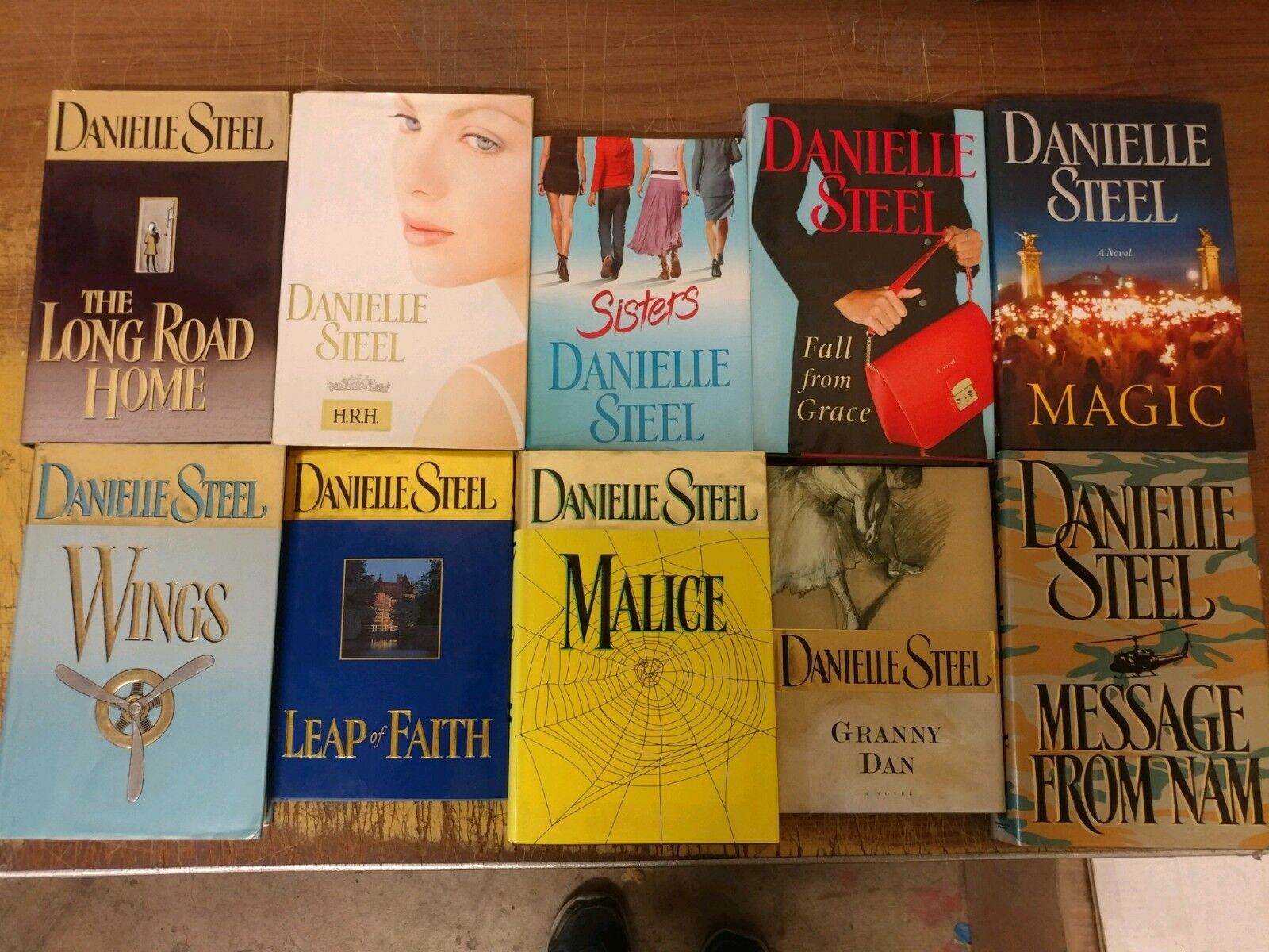 Lot of 10 Danielle Steel Romance Set Popular Series Hardcover HCDJ HB Books MIX Без бренда - фотография #3