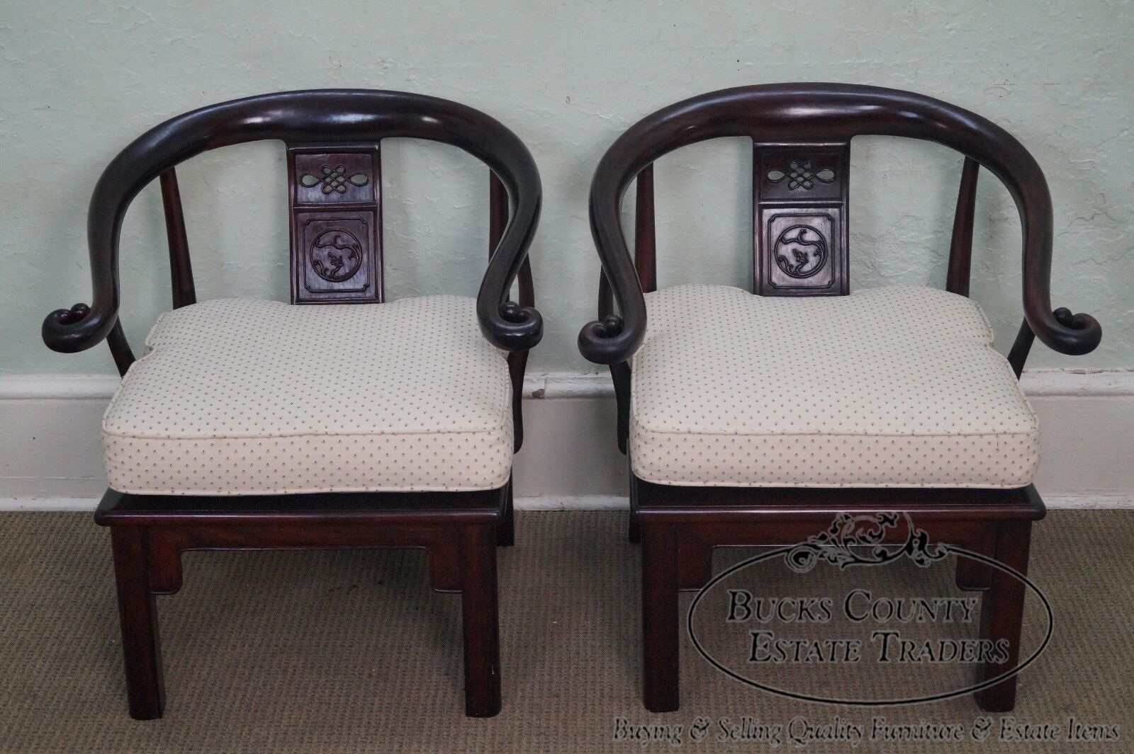 Vintage Chinese Rosewood Pair of Horseshoe Lounge Chairs NA NA - фотография #2