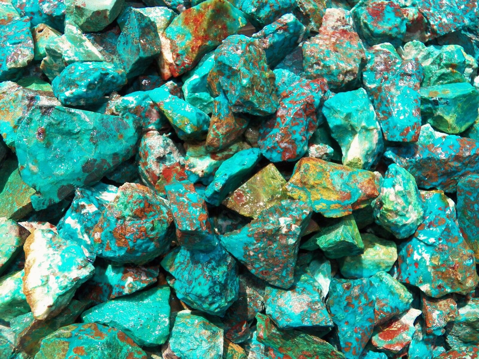 1000 Carat Lots of  Chrysocolla & Turquoise Rough - Plus a FREE Faceted Gemstone Без бренда - фотография #2