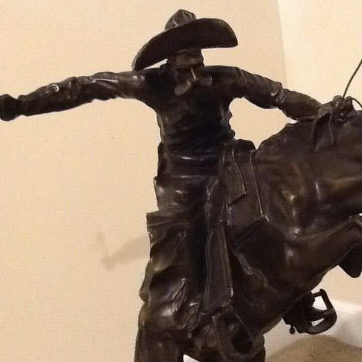 LARGE BRONCO BUSTER BRONZE ON MARBLE STATUE REPRODUCTION BY FREDERIC REMINGTON  Без бренда - фотография #2