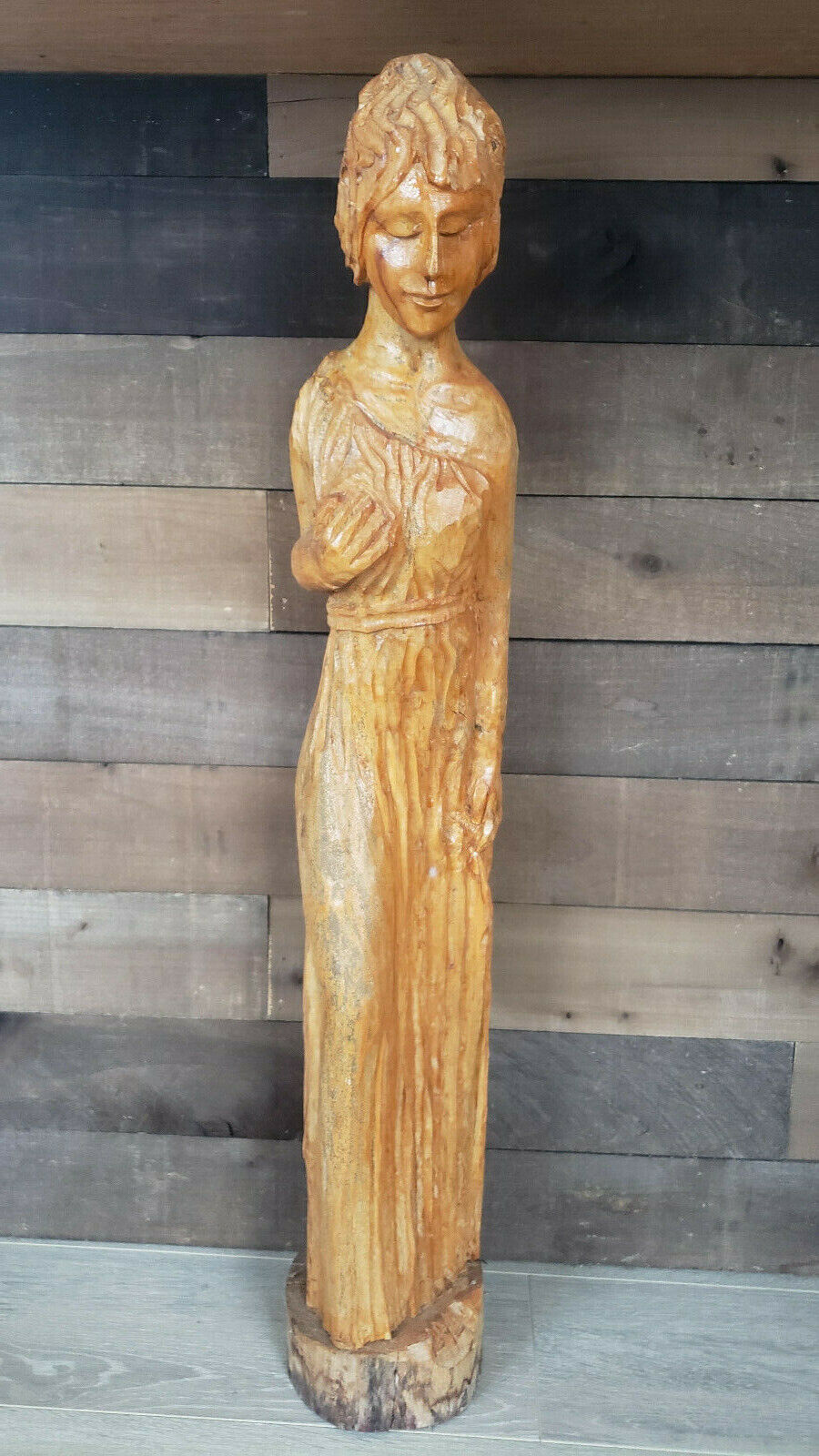 Rare Vintage Handcarved Wooden Statue of a Woman Holding Her Breast. 34" Без бренда