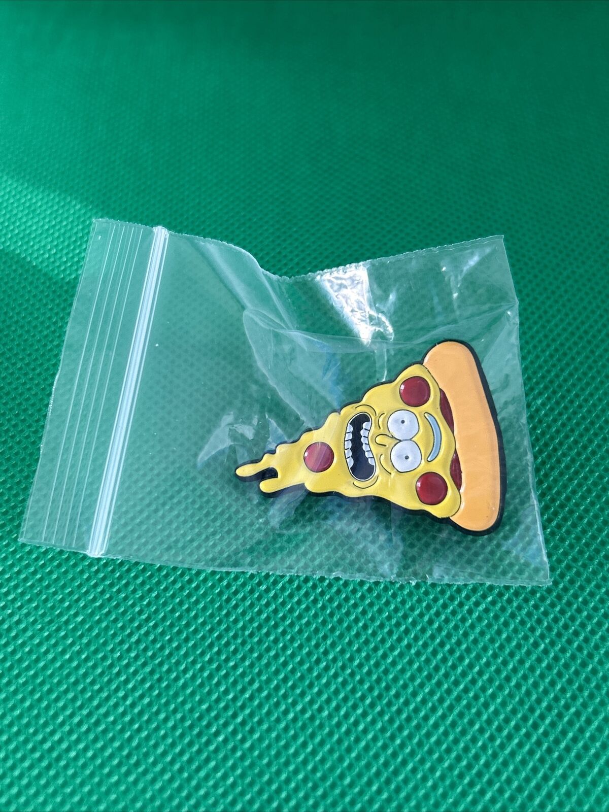 Rick And Morty- Rick Morphed Into Pizza Slice- Enamel Pin NEW Без бренда - фотография #5