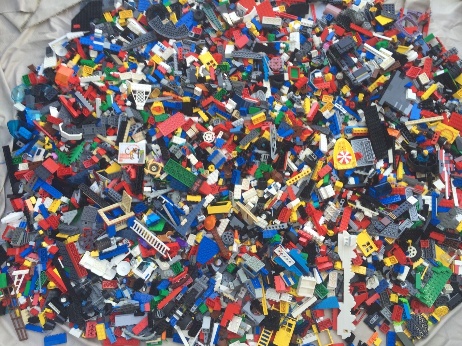 2  POUND Of LEGO'S Bricks part pieces Lot Star Wars City Etc Bulk 100% LEGO - фотография #8