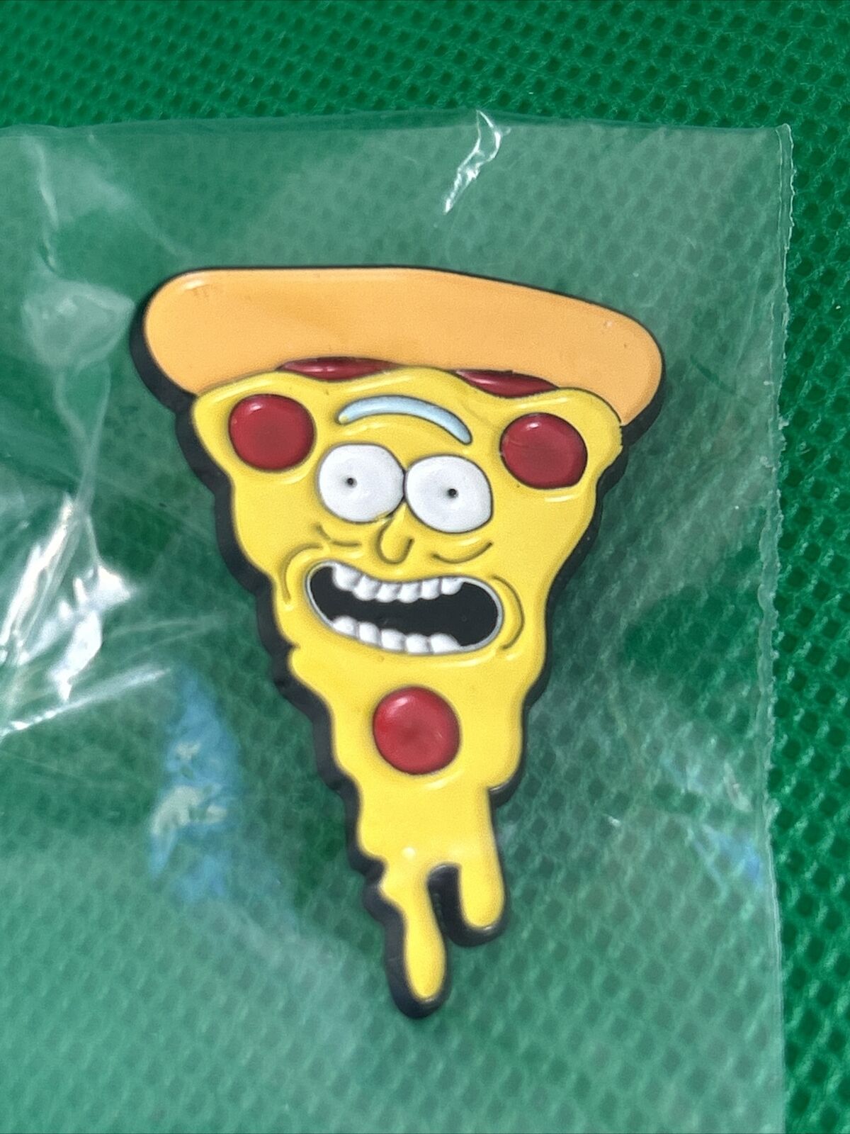 Rick And Morty- Rick Morphed Into Pizza Slice- Enamel Pin NEW Без бренда