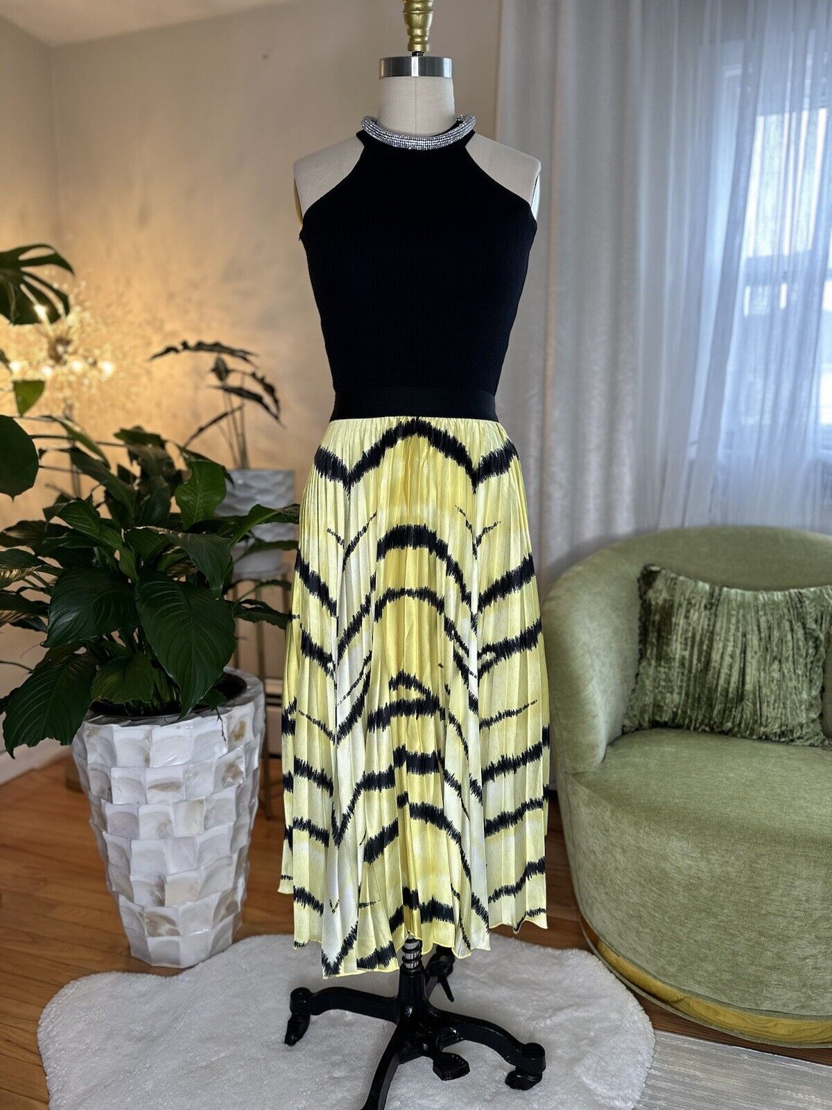 Pleated satin skirt for Women Animal print zebra yellow skirt - Brand new Unbranded - фотография #4