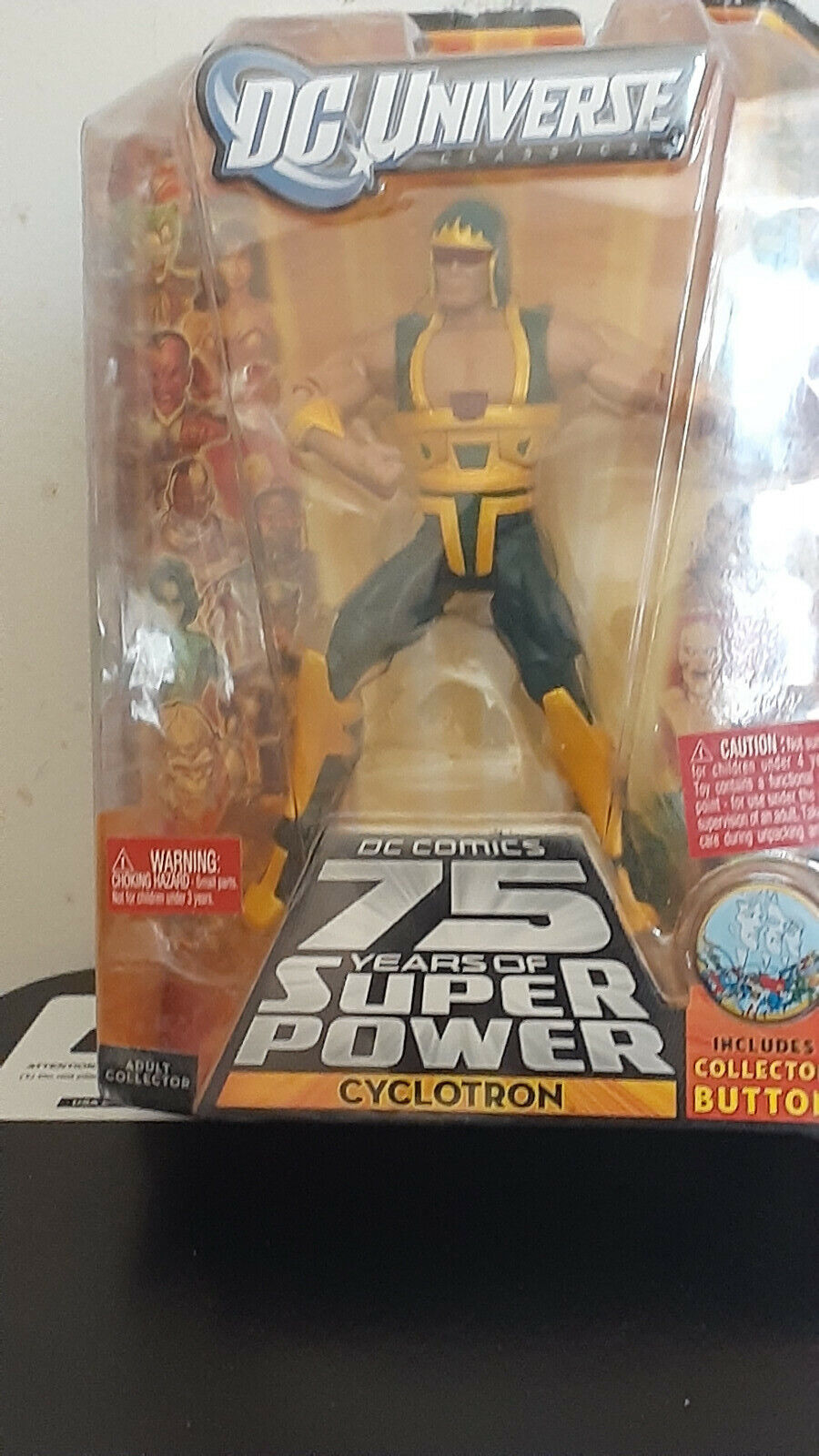 DC Universe Classics  75 years of super power Cyclotron  Mattel Toys