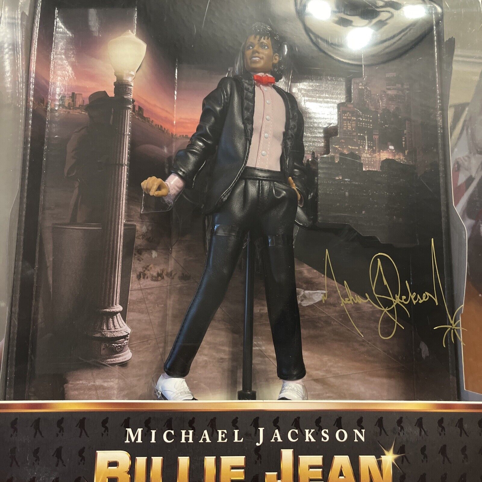 Michael Jackson Billie Jean 10" Playmates 2010 Collector Rare Doll  Figure Playmates Toys - фотография #3