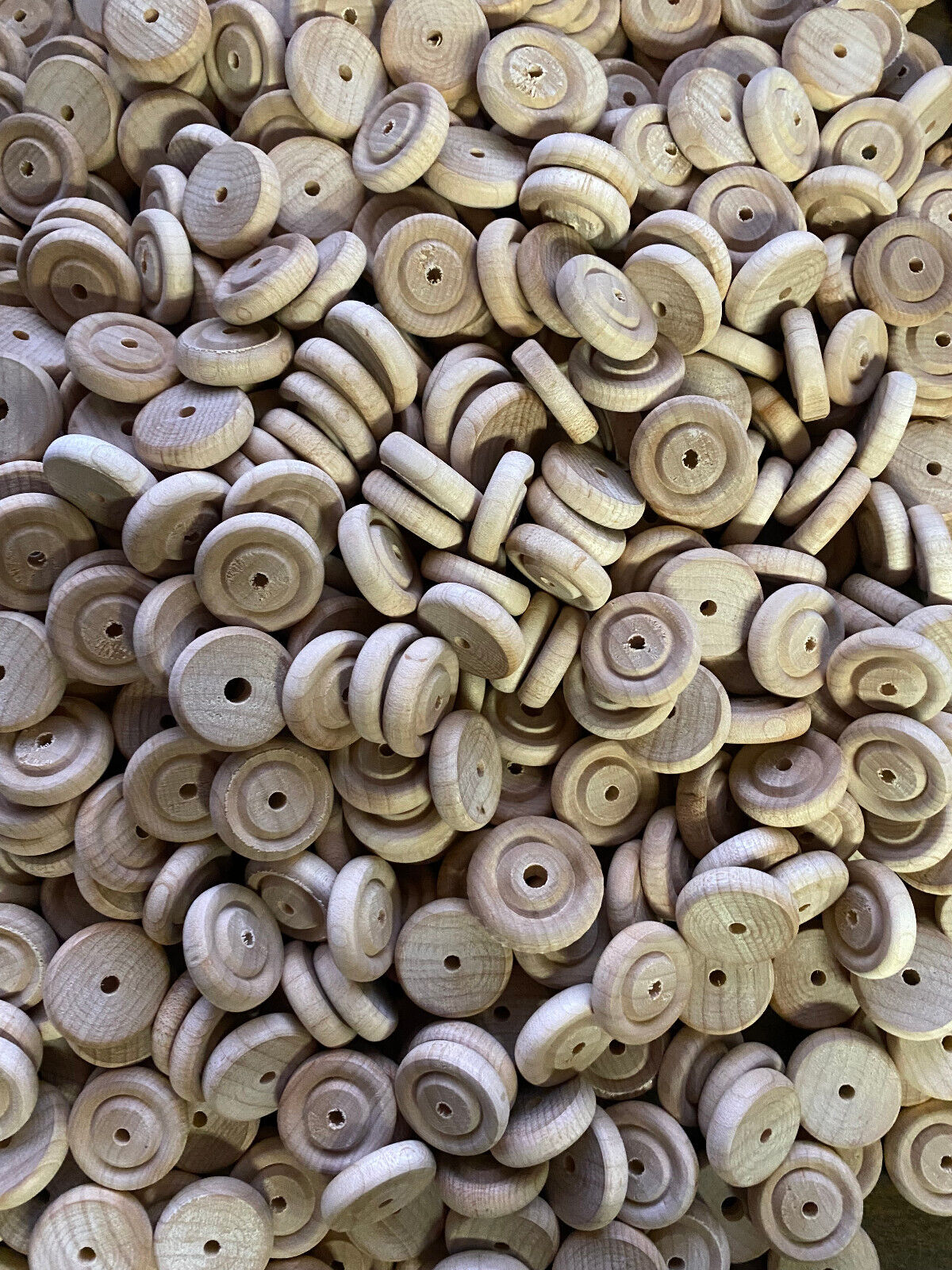 100 Natural 3/4'' Wood Wheels With 1/8'' to 1/4'' Hole- Bird Toy Parts Naynay39 bird toy parts - фотография #2