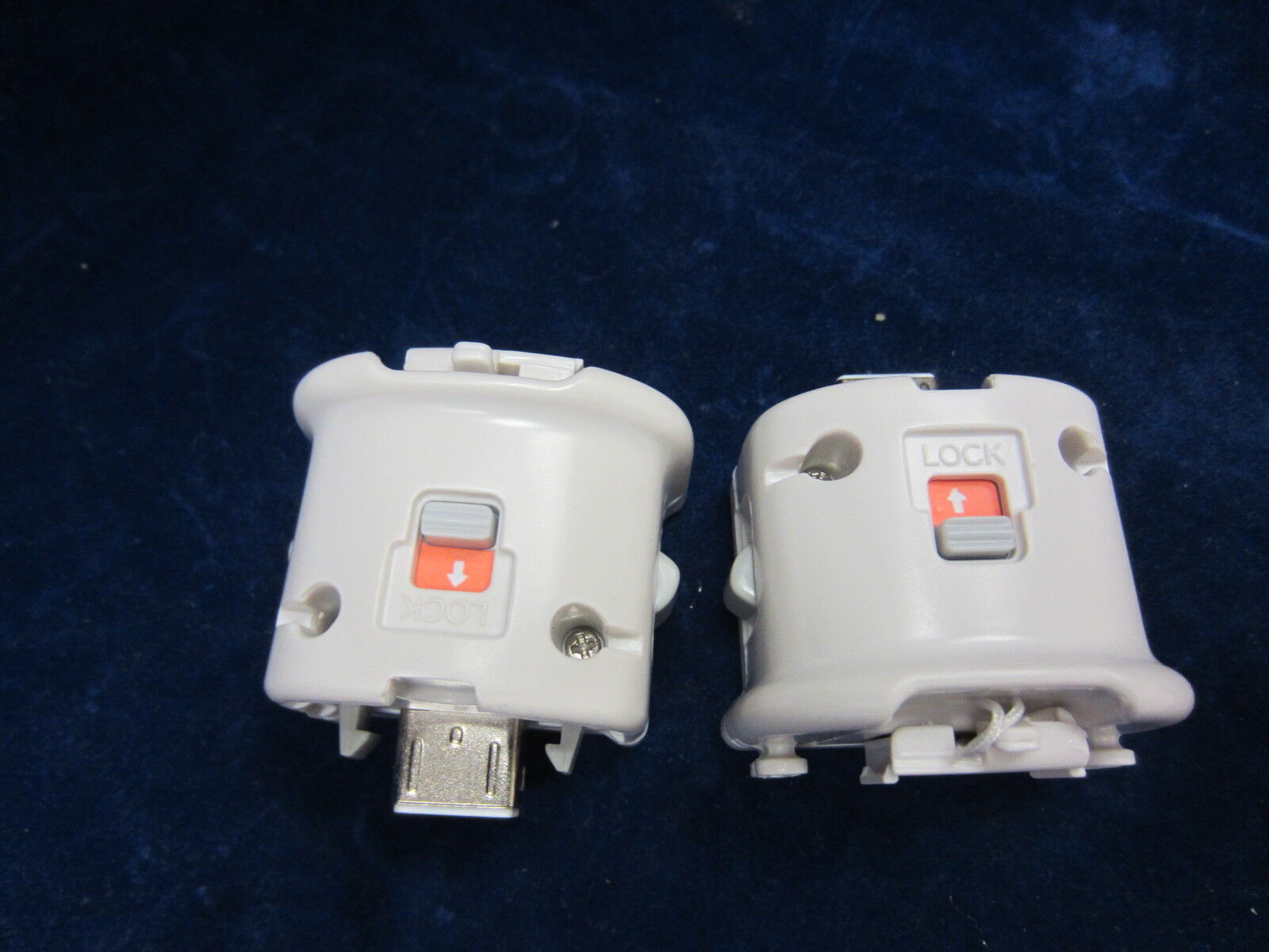 2 x Old Skool Motion Plus Sensor Adapters for Nintendo Wii / WiiU - White OldSkool OS-0665 - фотография #2