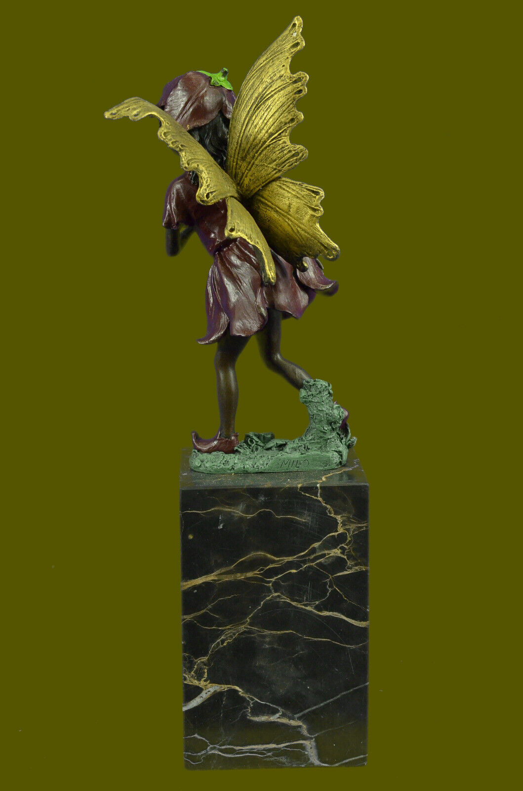 Fairy Standing with a flower Garden Statue in aged bronze finish. 13" Tall Decor Без бренда - фотография #3