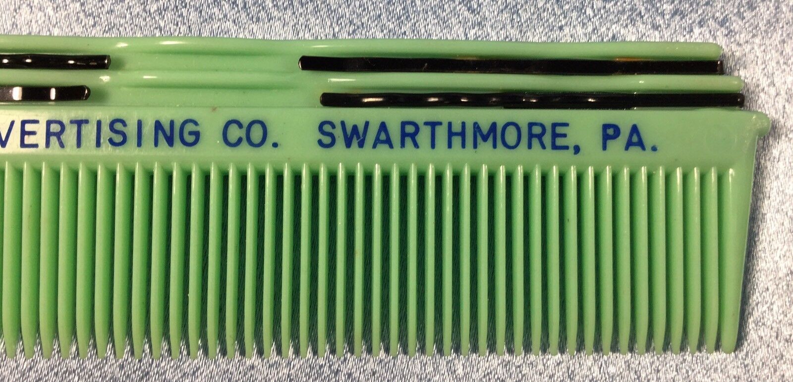 CLEAN Vintage Unique Green Pocket Comb + 4 Bobby Pins: Hair. Advertising. #9317 'Liberty Advertising - Swarthmore, PA' - фотография #6