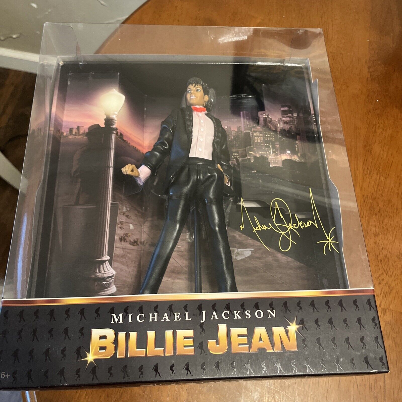 Michael Jackson Billie Jean 10" Playmates 2010 Collector Rare Doll  Figure Playmates Toys - фотография #8