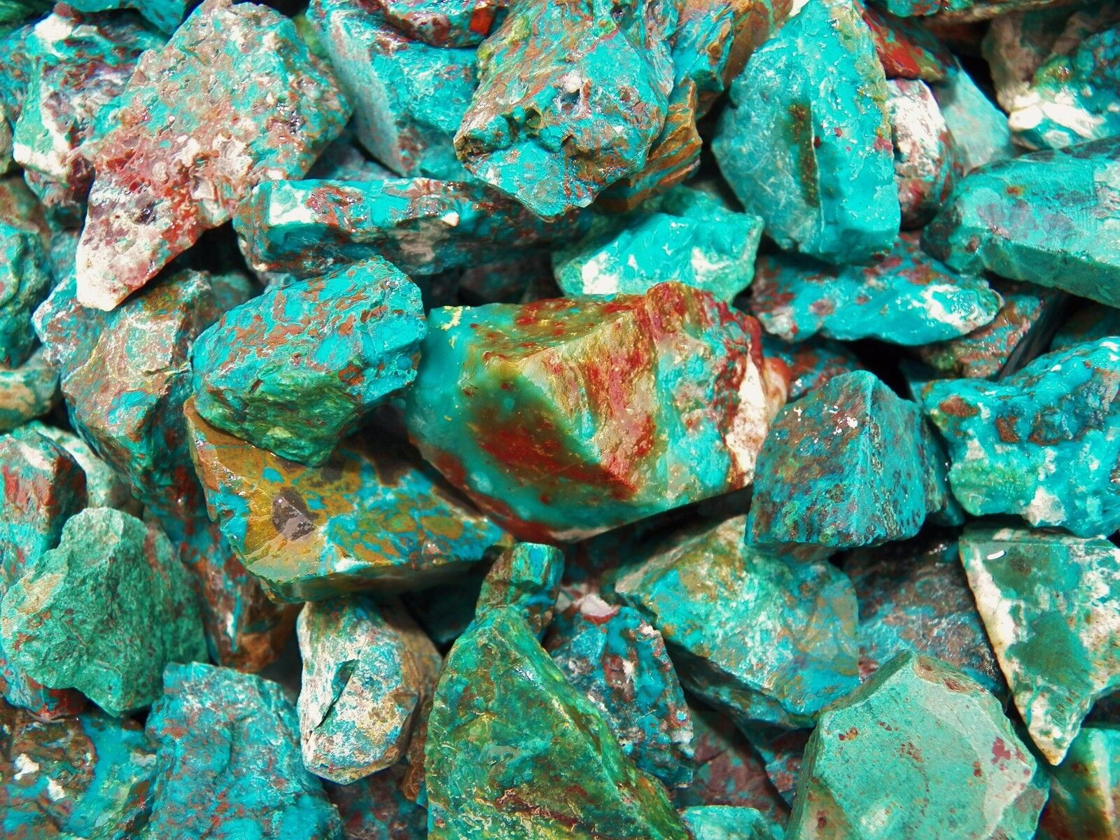 1000 Carat Lots of  Chrysocolla & Turquoise Rough - Plus a FREE Faceted Gemstone Без бренда - фотография #3